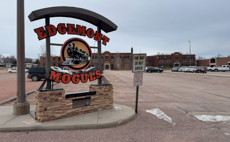 The Edgemont School District issued a lockdown last week when a student directed a verbal threat at a teacher. Photo by Garland Wright/FRC Herald-Star
