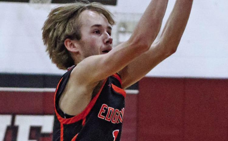 Edgemont’s Keaton Darrow puts up a jump shot versus Newell. He finished the game with 32 points. Photo by Sam Miller