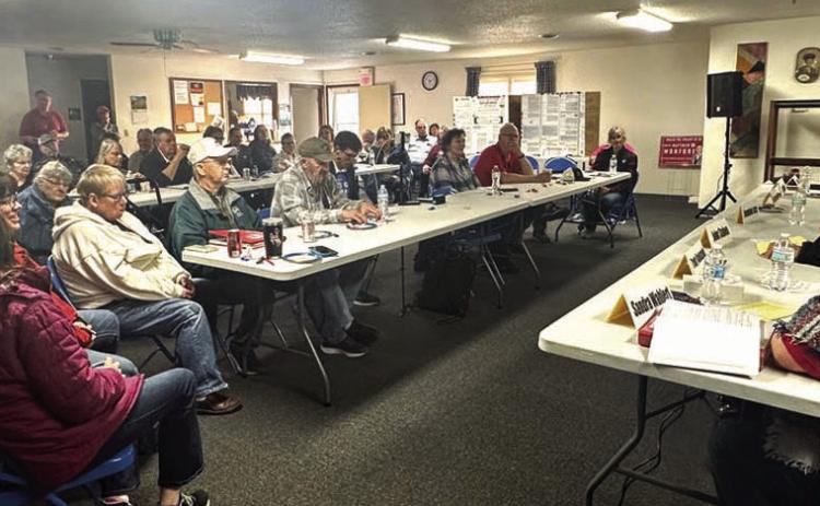 A large crowd of interested voters listen as the candidates take turns introducing themselves during the forum. Photo by Starla Russell, Fall River County Republicans